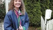 Kommunals ordförande i Sverige, Ylva Thörn, reser på fredag till Kanada för att väljas till ledare för de offentliganställdas fackliga international. Organisationen ISKA har 20 miljoner medlemmar och några av dem träffade hon när hon igår hade öppet möte med personal och fackligt aktiva på äldreboendet Blå Porten i Söderköping.
FOTO: JANNE FORSBY
