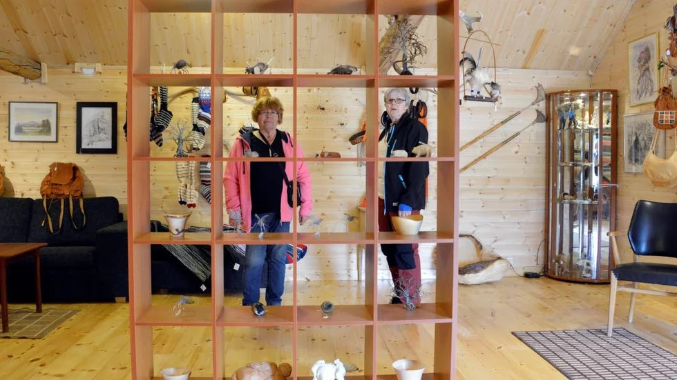 Den som minns loppmarknaden i Marielund känner inte igen sig när de kliver in genom porten. Ann-Christine och Kerstin bjuder på ett helt nytt sortiment i en helt nyrenoverad lokal.