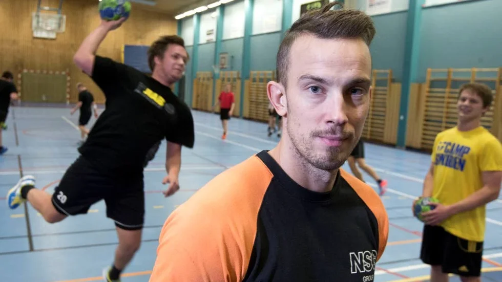 Peter Husfeldts Norrfjärden vann toppmötet mot Umeå IK i handbollstrean, 23-20.
