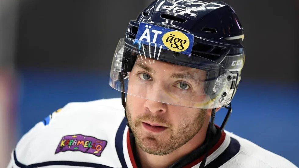 Jacob Micflikier gjorde tre mål när Luleå vann mot Modo. Kanadensaren fick beröm av den assisterande tränaren Stefan ”Skuggan” Nilsson. ­(Arkivbild) ?FOTO: MIKAEL FRITZON / TT