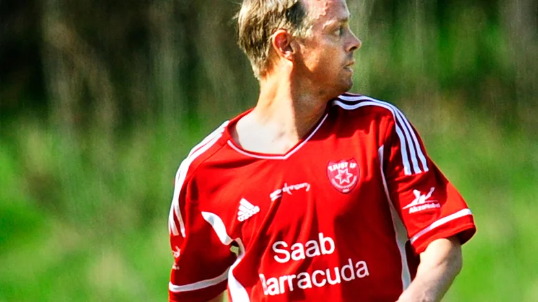 Joakim Krüger tar över som huvudansvarig för Tjust IF efter att Rolf Landin hoppat av.