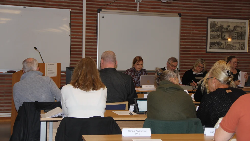  Kommunen slutade betala försäkringspremien för Älvkarleö skola år 2018, enligt Magnus Grönberg.