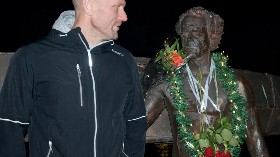 Henrik Nilsson var på plats för att hedra hundraåringen Gert Fredriksson. 