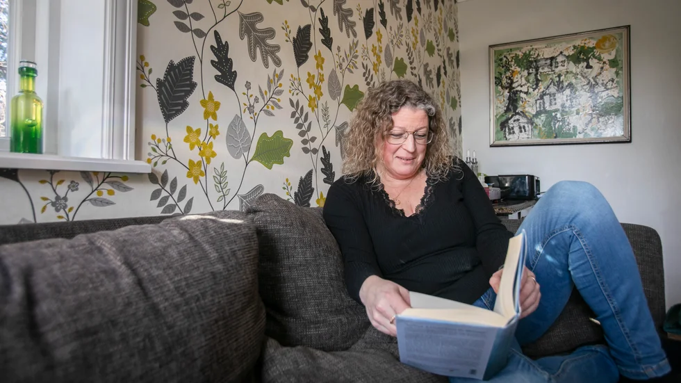 Böckerna har alltid varit Lisa Blochmanns sätt att koppla av. "Från att ha läst fyra, fem böcker i veckan orkade jag inte läsa alls när jag gick in i väggen. Jag kunde inte förstå vad som stod. Jag kunde inte läsa på två år", säger hon. När hon började läsa igen hade hon en lista på 100 böcker.