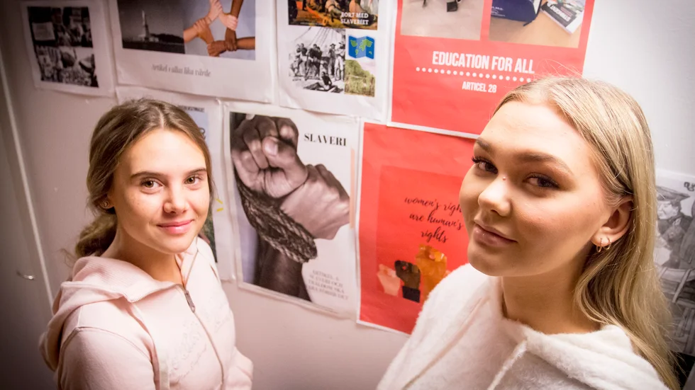 Adela Zingmark, Josephine Forss och deras grupp namngav rapporten efter vad en IM-elev sa om segregationen på skolan: "Om ni hade varit i ett annat land hade ni också känt er så här”.