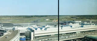 Berusad snöröjare körde bland plan på Arlanda