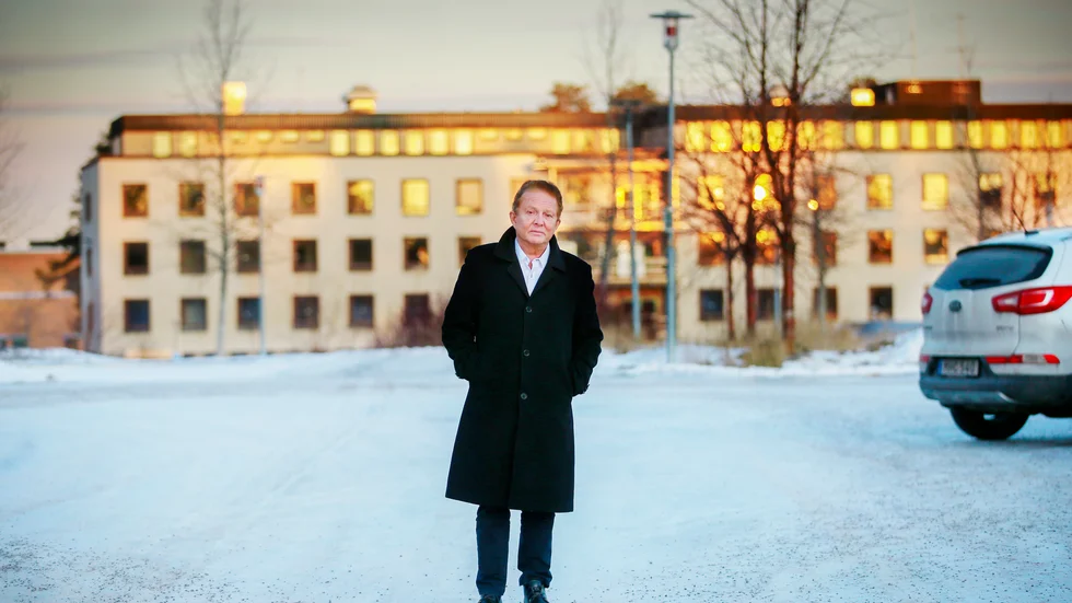 Frågorna kvarstår om hur Kenneth Backgård (SJVP) och den nya regionledningen tänkt sig att organisera sjukhusvården i Malmfältskommunerna.