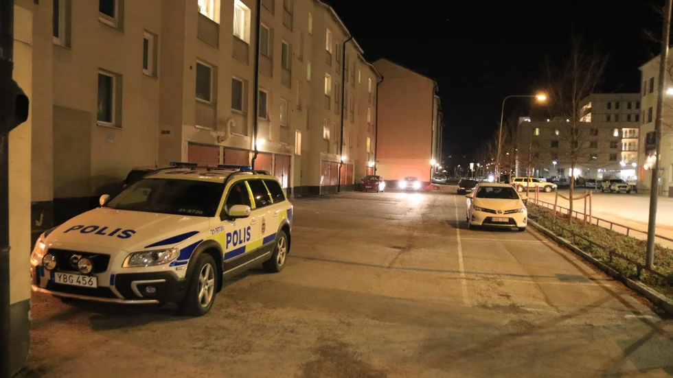 Polisen sökte efter gärningspersoner i Sala backe.
