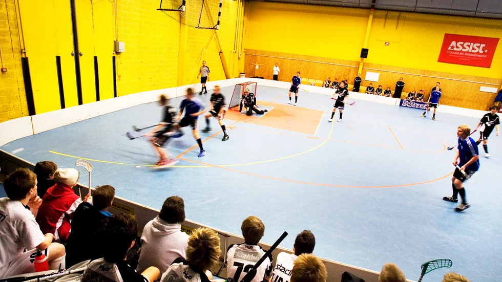 Upprustningen av brandskyddet i Allianshallen ledde till en tvist mellan fastighetsägaren och kommunen, som nu avgjorts. Bild från Storvretacupen 2008. 