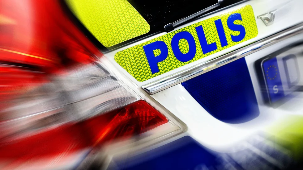 Polisen sökte efter gärningsmännen men lyckades inte hitta igen dem.