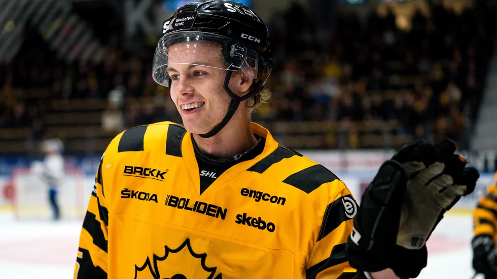 Philip Broberg blir kvar i Skellefteå AIK.