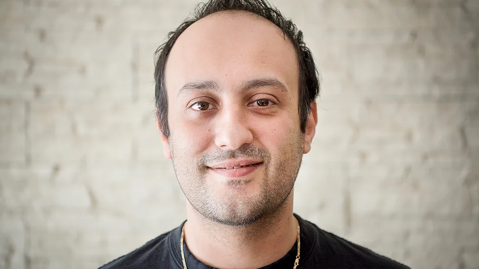 Shervin Ahmadzadehs, (L) ledamot i kommunfullmäktige och gymnasienämnden, lämnar sina uppdrag.