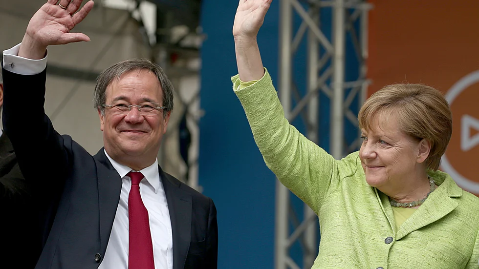 Armin Laschet, ministerpresidenten i delstaten Nordrhein-Westfalen, är en av favoriterna att ta över efter Angela Merkel.