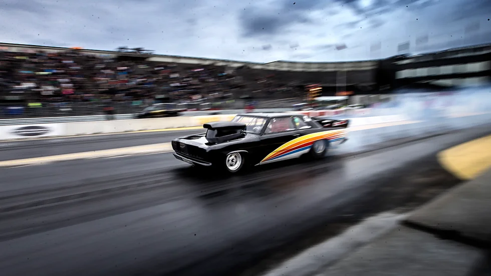 EM-deltävlingen i dragracing på Tierp Arena kan vara i fara. Diskussioner pågår mellan internationella bilsportförbundet och arrangörerna.