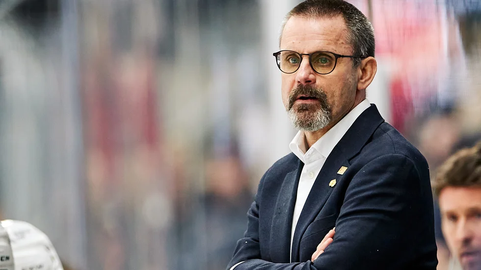 Tommy Samuelsson finns med i bilden, men mycket tyder på att AIK kommer att satsa på en ny tränare inom kort.