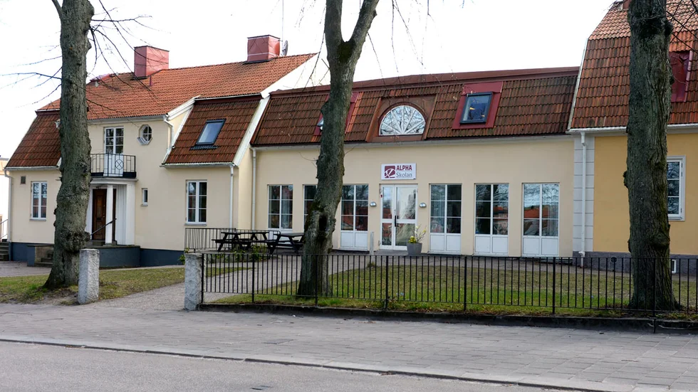 Kritiken mot Alphaskolans etabelering av en ny F-6-friskola i Västervik handlar inte om ideologi utan bara om kalla fakta, menar skribenten.