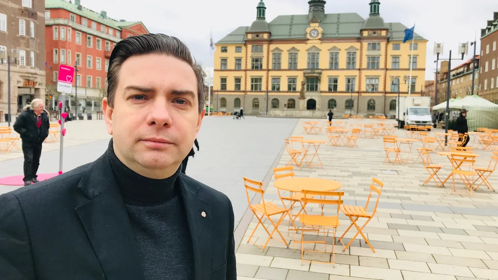 Min lojalitet ligger alltid hos Eskilstunaborna i första hand. Inte i att försvara en organisation eller statens agerande i alla väder, skriver Jimmy Jansson (S).
