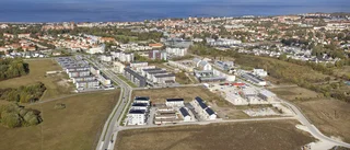 Företag utsatt för skadegörelse – person med hammare sågs på platsen