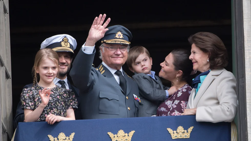 Kung Carl Gustaf har inför sin 75-årsdag den 30 april önskat att folk skänker en gåva i form av pengar till landets stadsmissioner.