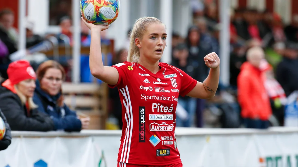 Ronja Aronsson lär bli borta minst 6-8 veckor. Det skulle innebära att hon missar flera av Piteå IF:s inledande matcher i damallsvenskan. (Arkivbild)
