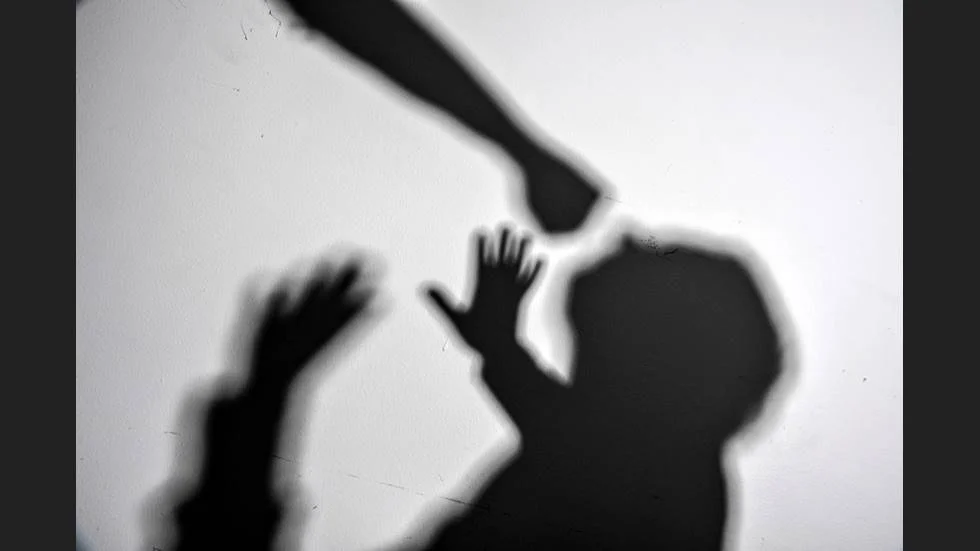 I Vingåker rapporterar Individ- och familjesorgen att antalet fall som kan kopplas till relationsvåld ökat med 347 procent de senaste åtta åren. Majoriteten av de drabbade är kvinnor och barn.