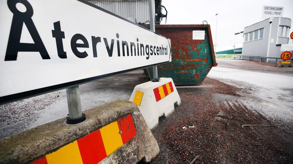 "Det vore väldigt bra om Tekniska verken kunde i någon skrift, i tidningen eller som utskick till hushållen, specificera vad dom anser vara hårdplast!" skriver insändarskribenten.