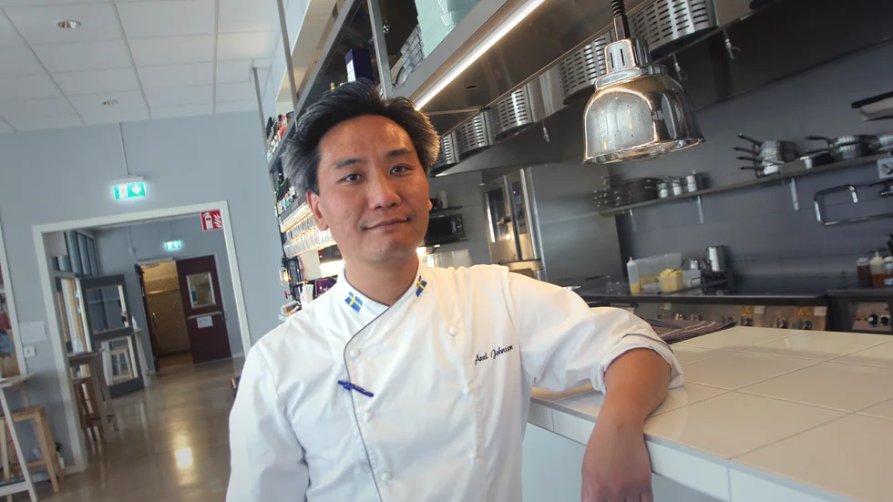 Axel Johnsson driver Bruksrestaurangen i Hälleforsnäs som drabbades av inbrott natten mot i söndags. 