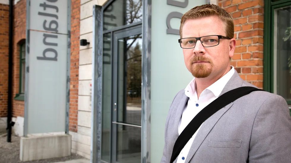 Simon Härenstam kommer lämna politiken helt efter Liberalernas beslut att stödja en regering som bygger på SD:s stöd.
