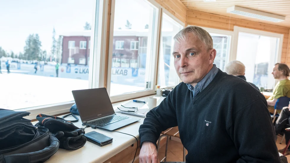 Stefan Nieminen har kallats in som kommunikationsansvarig i kommunens krisledning. Han oroas över den ryktesspridning som tagit fart och uppmanar till att inte sprida information från osäkra källor. 