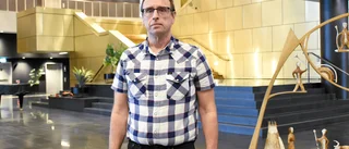 Bemanningen av fast personal minskar mitt i krisen