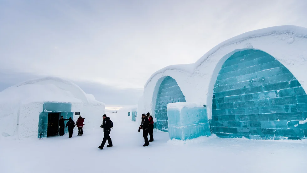 I andra säsongen av dokumentärserien "Europa från ovan"  tar National Geographic tittarna till bland annat ishotellet i Jukkasjärvi.