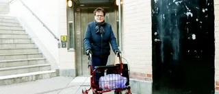Maivor har inget val – åker i smutsig hiss