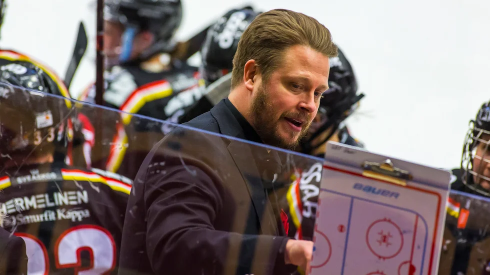 Fredrik Glader uppges bli sportchef i Modo. 