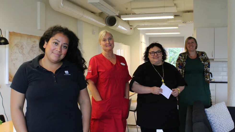 Clara Grande, Martina Johansson, Amela Bosnjakovic och Sara Skilberg trivs på sitt jobb.