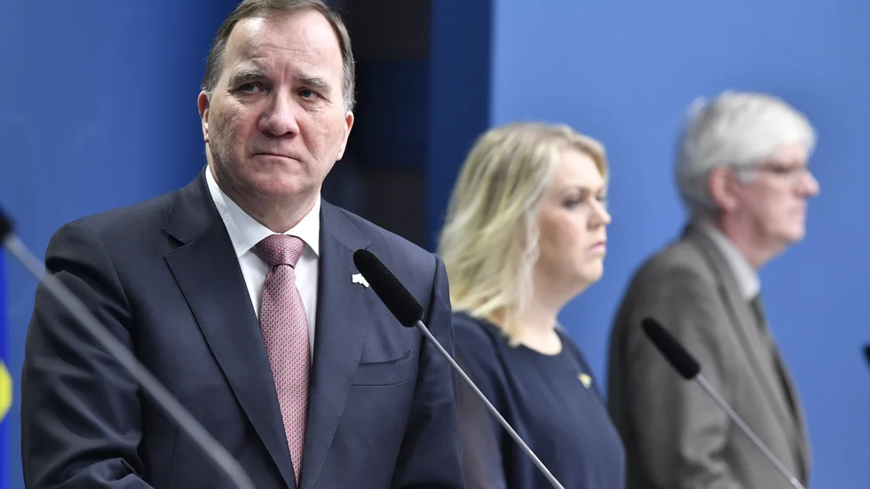 Förtroendet för statsminister Stefan Löfven (S) är stabilt trots besöket i en galleria i juletid. För socialminister Lena Hallengren (S) har förtroendet ökat sedan i september.