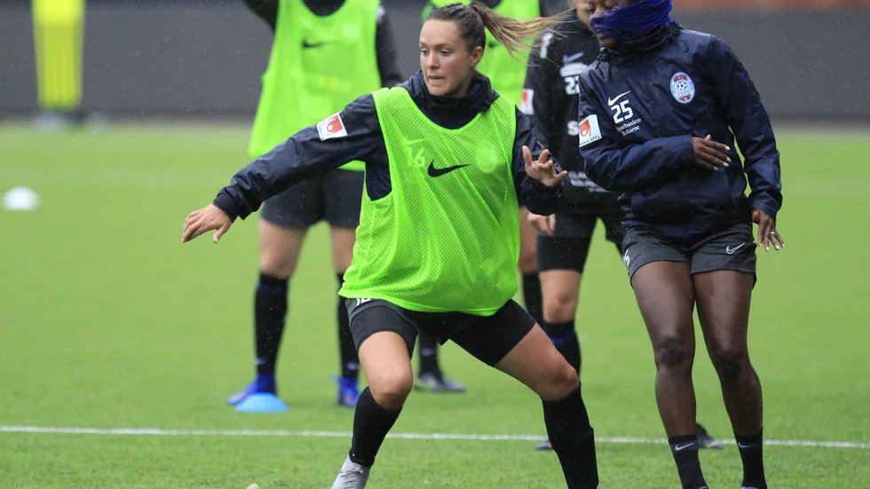 Felicia Rogic jagar sitt tredje mål i årets upplaga av Damallsvenskan.