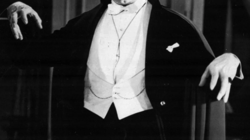 Den blodtörstige greve Dracula gestaltad på vita duken av Bela Lugosi.
