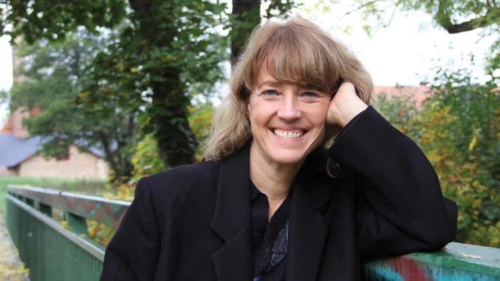 Dansaren och koreografen Anna Pehrsson har skapat ett unikt dansverk med inspiration från miljöerna kring Karlholmsbruk. 