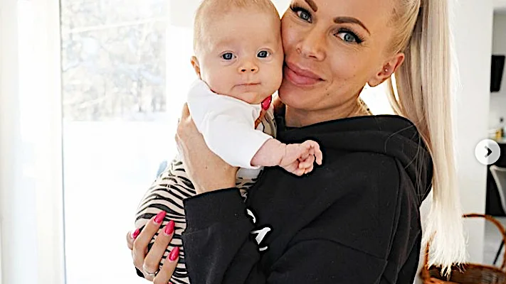 För tre månader sedan födde Anna Stålnacke dottern Maya. "Hon är mitt lyckopiller", säger hon. 