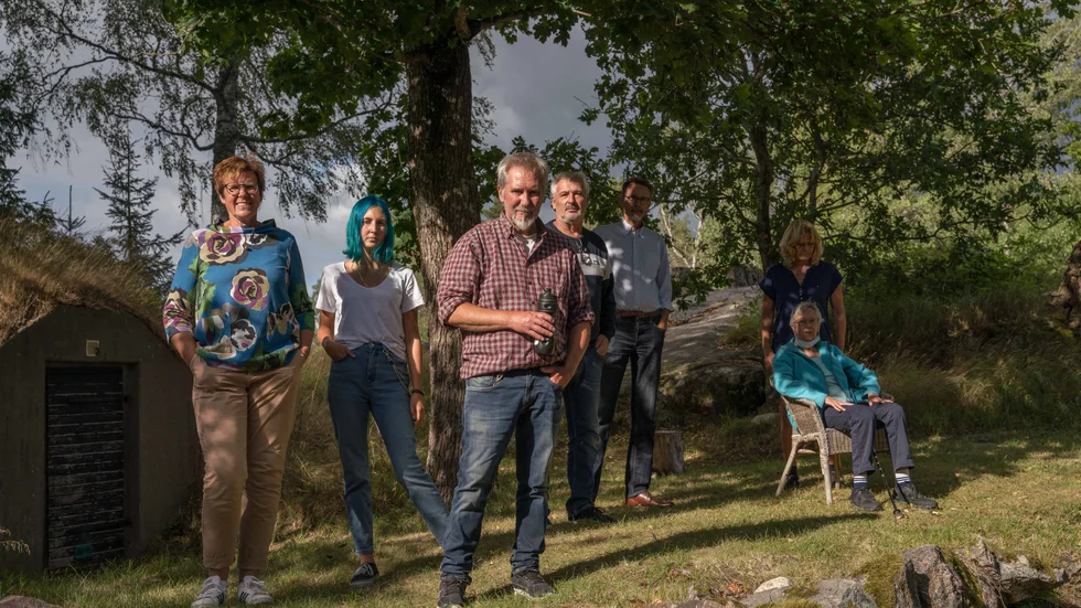 Närboende till täkten i Låttra, från vänster till höger: Agneta Winkler, Ylva Sundberg, Per Sundberg, Kjell Nordin, Martin Holmberg Schwindt, Lena Nordin och Maggie Helin (sittandes).