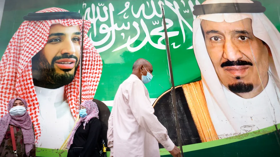 USA:s president Joe Biden kommer att kontakta Saudiarabiens kund Salman, till höger, och inte kronprins Mohammed bin Salman, till vänster, som i praktiken styr landet. Arkivbild.