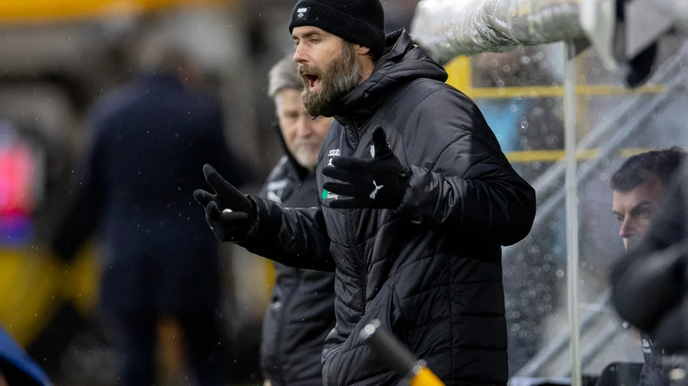 Helsingborgs tränare Olof Mellberg under söndagens förlustmatch borta mot Elfsborg.