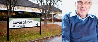 Astmatikern Arne, 81, kritisk till rökning på Lövåsgården: "Drabbar oss som har problem"