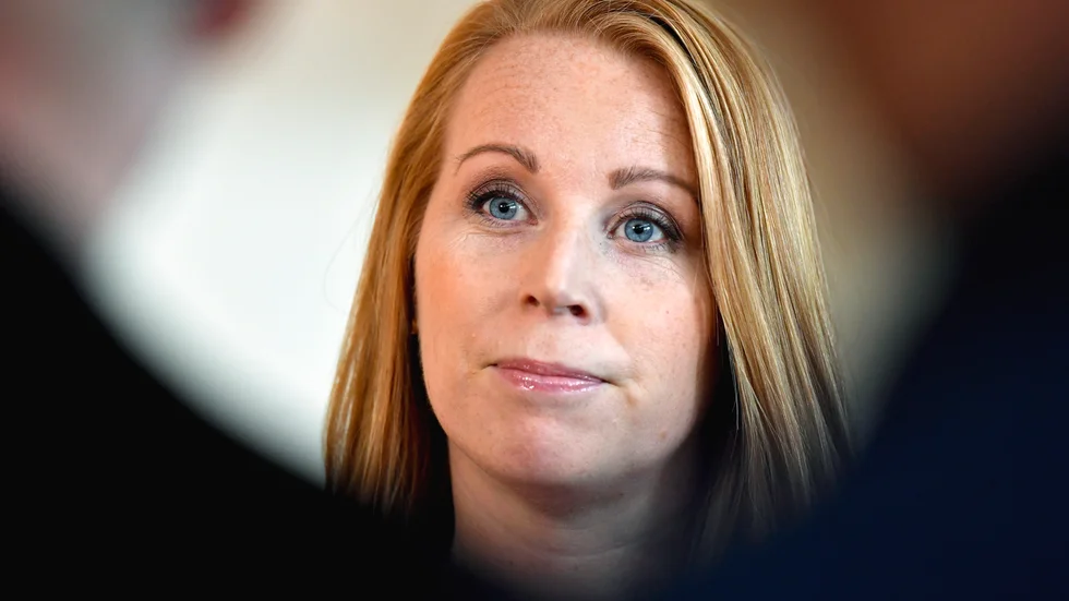 STOCKHOLM 20201001Centerpartiets ledare Annie Lööf säger att regeringen och samarbetspartierna kommer att genomföra parternas avtal om arbetsrätten till punkt och pricka.