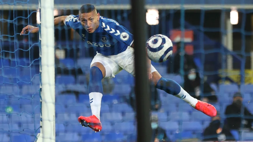 Richarlison gör matchens enda mål i Evertons 1–0-seger över Southampton.