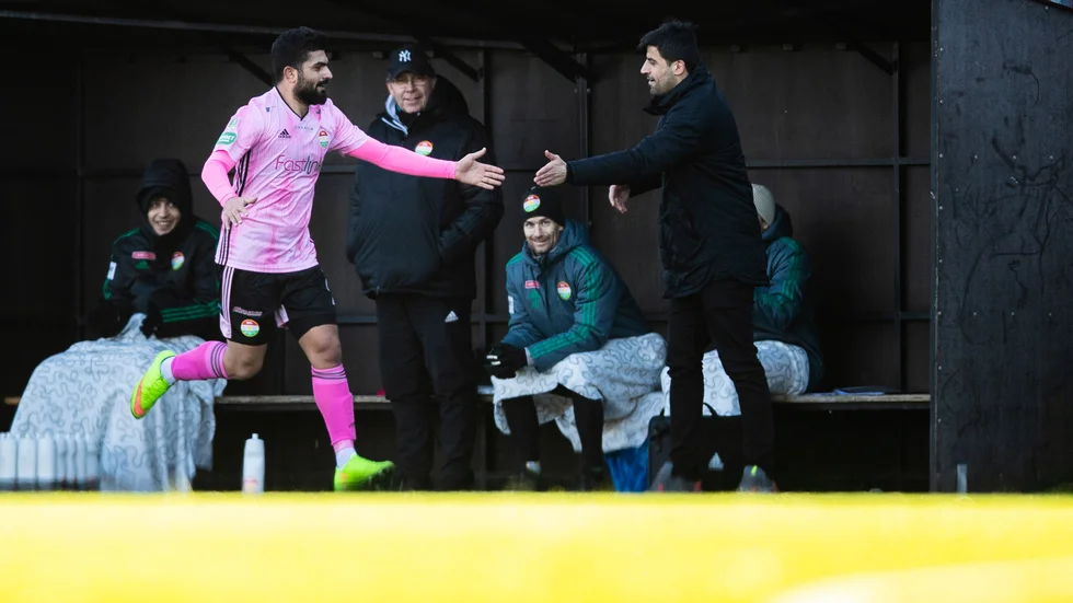 Farhan Shakour och tränaren Mesut Meral i förra matchen mot Helsingborg. 