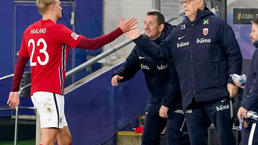 Erling Braut Haaland och förbundskaptenen Lars Lagerbäck ledde Norge till seger.