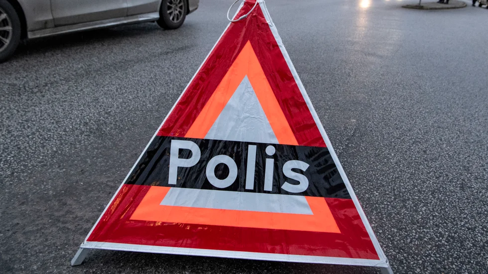 När polisen i Göteborg kollade mopedbud som arbetade för stora matleveransföretag hade nästan alla allvarliga brister. Arkivbild.