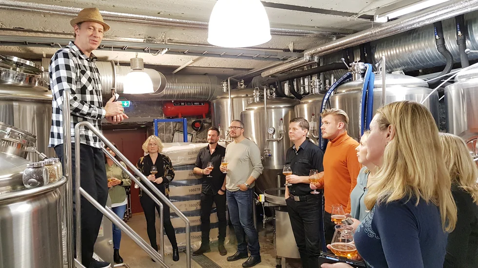 Jörgen Bergstedt berättar hur det går till att brygga kvalitetsöl. "Vi gör lager med mogen karaktär, jäsningen tar sju-åtta veckor."