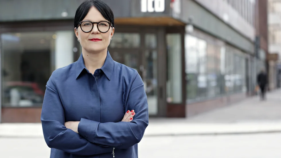 "4 av 10 yrkesaktiva TCO-medlemmar anser att de inte får tillräckligt med vidareutbildning", säger TCO-basen Therese Svanström i ett samtal med NSD:s politiska chefredaktör Olov Abrahamsson.